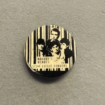 Stiff little fingers/ Nobody'sHeroes 배지