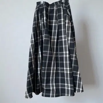 Spick&Span 헤비 타프타 턱 볼륨 스커트