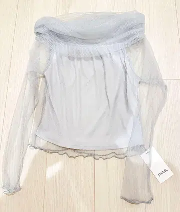 스나이델 오프숄더 튤 상의 미사용 새상품 snidel