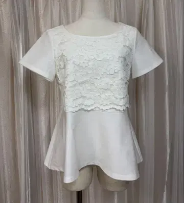 하자품 새상품 TO BE CHIC 반팔 레이스 티셔츠