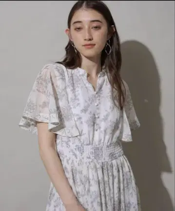 컨디션 최상 리랜드트루 원피스 꽃무늬