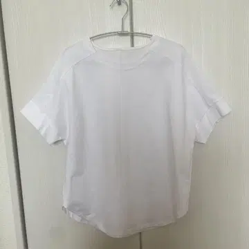 하르메쿠 화이트 T셔츠 무지 화이트 T 스트레치 소재