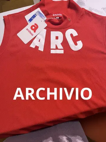 ARCHIVIO 로고 프린트 UV 사이즈 36 미사용 새상품