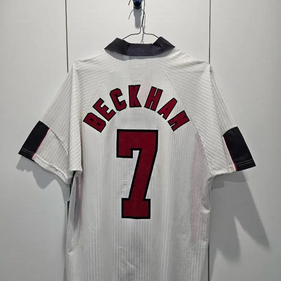 9799 England Home Beckham Europe L #잉글랜드,#베컴,#스콜스,#제라드,#게스코인 on Bunjang  Global Site.