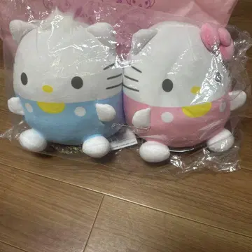 헬로키티 봉제 인형 세트