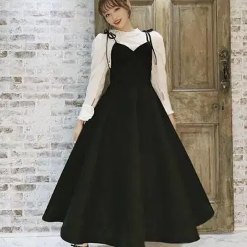Treat Urself classic elegant one-piece