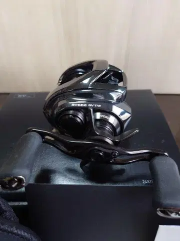24 스티즈 SVTW 100 XH 컨디션 최상 (사용 적음)