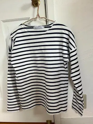 르 미노르 스트라이프 긴팔 T셔츠 보트넥