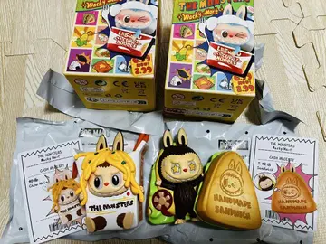 THE MONSTERS Wacky Mart 러브브 피규어