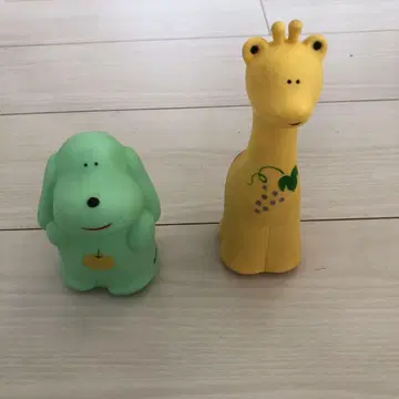 조난 신용금고 개와 기린 저금통