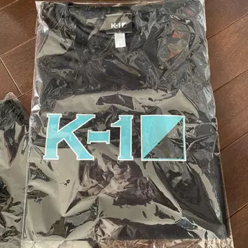 K-1 셔츠와 토트백