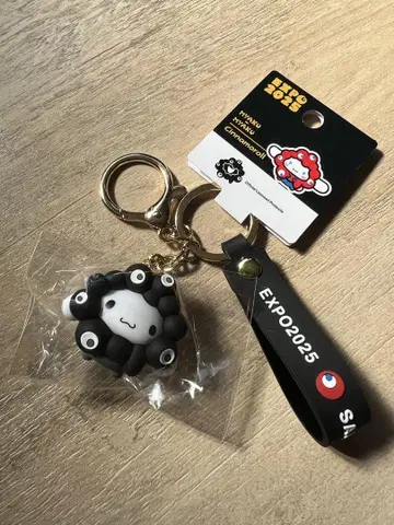 오사카 간사이 만박 산리오 블랙 미야쿠미야쿠 키링 시나모롤