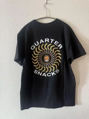 SPITFIRE와 QUARTER SNACKS의 콜라보 T셔츠