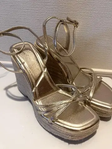 ZARA 골드 스트랩 웨지힐 샌들 36 23.5cm