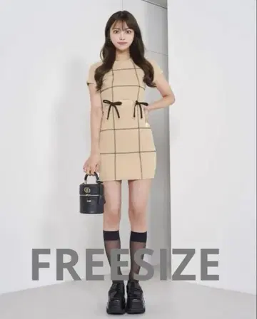 Darich 스티치 리본 리브 미니 원피스 베이지 FREESIZE