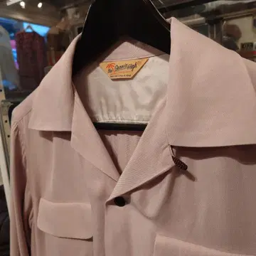 The GROOVIN HIGH 50s Style 레이온 셔츠 팥