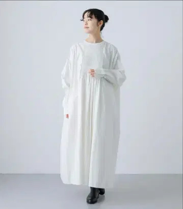 카구레 이번 시즌 25ss 택 포함 새상품 카구레 코튼 스모킹 원피스