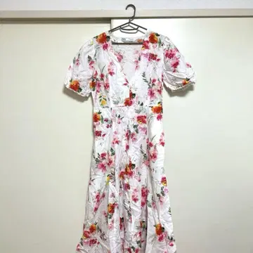 ZARA 새상품급 인기 완판템 M 꽃무늬 롱 원피스