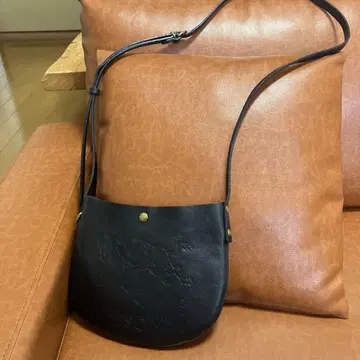 일비종떼 빅 로고 사코슈 숄더 백