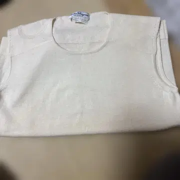살바토레 페라가모의 니트 베스트