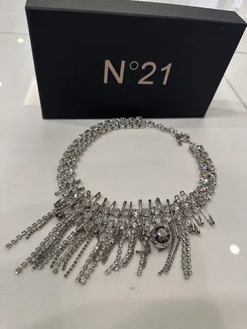 N'21 누메로벤투노 목걸이