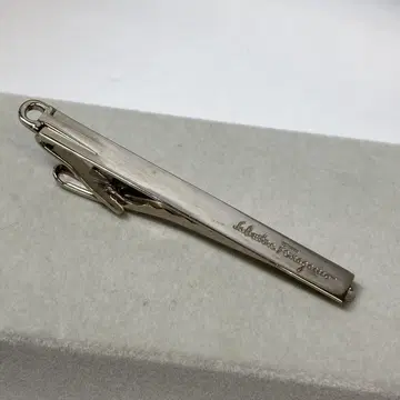 Salvatore Ferragamo 페라가모 넥타이핀 C808