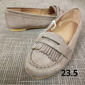새상품 미사용 프린지 스웨이드 느낌 모카신 로퍼 23.5cm