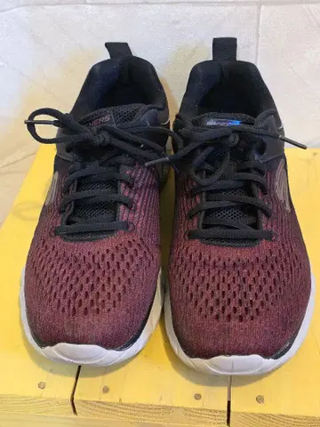 스케쳐스 메쉬 러닝화