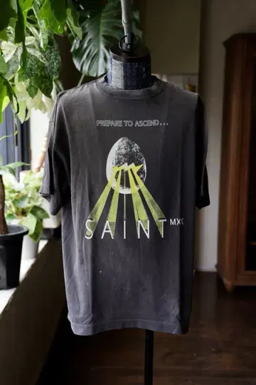 [XL] 세인트 미카엘(Saint Mx6) 25ss 에그 반팔