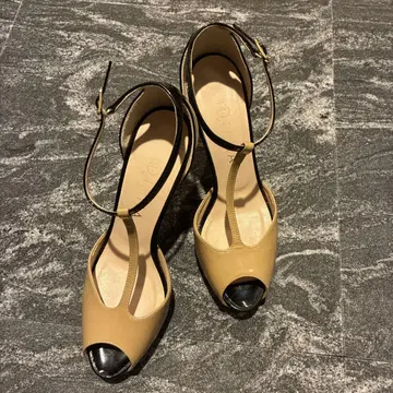 DAIANA 오픈토 하이힐 베이지 x 블랙