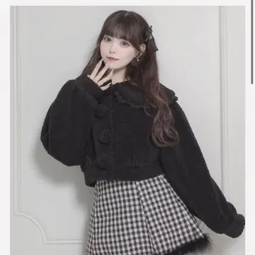 프릴 칼라 숏 보아 코트