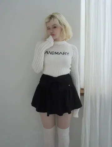 Liz ribbon mini skirt