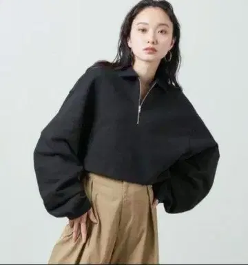 하프 지퍼 맨투맨 말 유나이티드 애로우즈