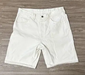 Wrangler 랭글러 USA제 덕지 화이트 하프 팬츠