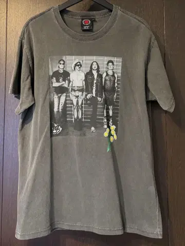 Red Hot Chili Peppers 셔츠
