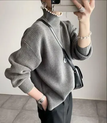 새상품급 Emma Taylor 에마 테일러 펄 넥 니트 풀오버 그레이