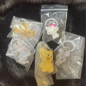 메지루시 액세서리 묶음 판매 산리오 수지주 기미마로 가챠