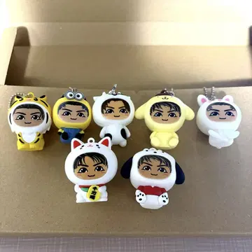 TAKAHIRO 인형옷 키링 피규어