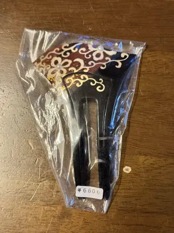 꽃 무늬 헤어콤 블랙과 금
