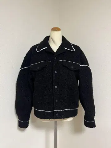 ZARA 블랙 보아 자켓 화이트 스티치