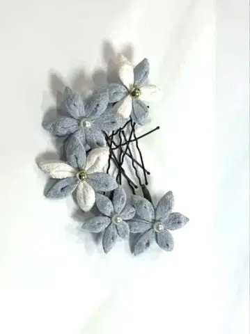 꽃 헤어핀 파랑과 화이트 츠미자이쿠