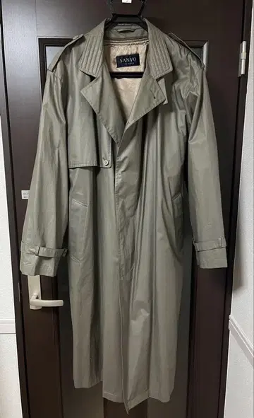 SANYO의 트렌치코트