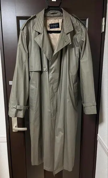 SANYO의 트렌치코트