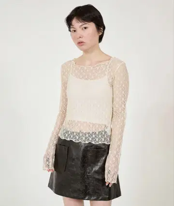 플라워 시어 레이스 티셔츠 TINA:JOJUN