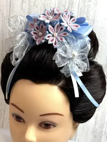 일본 의류용 헤어 액세서리 파란색 리본과 꽃 장식