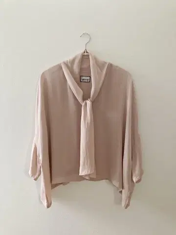 humoresque bow tie blouse