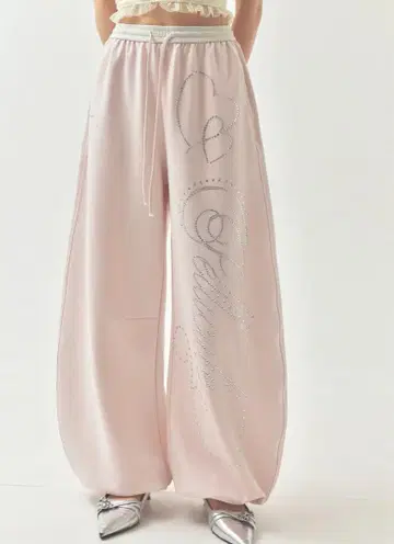 PELLICULE 맨투맨 stone-deco sweat pants