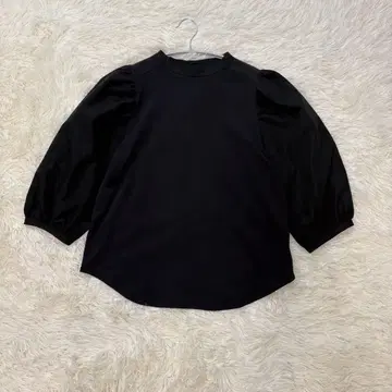 [ 새상품급 ] 쿠미쿄쿠 퍼프 슬리브 벌룬 7부 소매 도킹 티셔츠 블랙