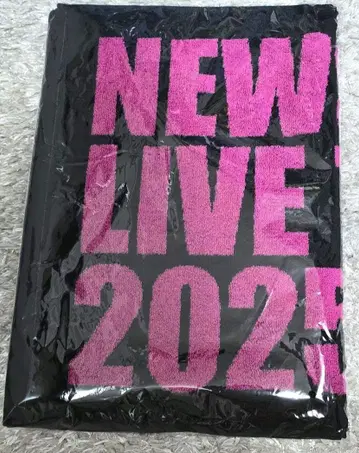NEWS LIVE TOUR 2025 변신 타월