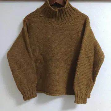 MHL. 마가렛호웰 하이넥 니트 스웨터 스코틀랜드제